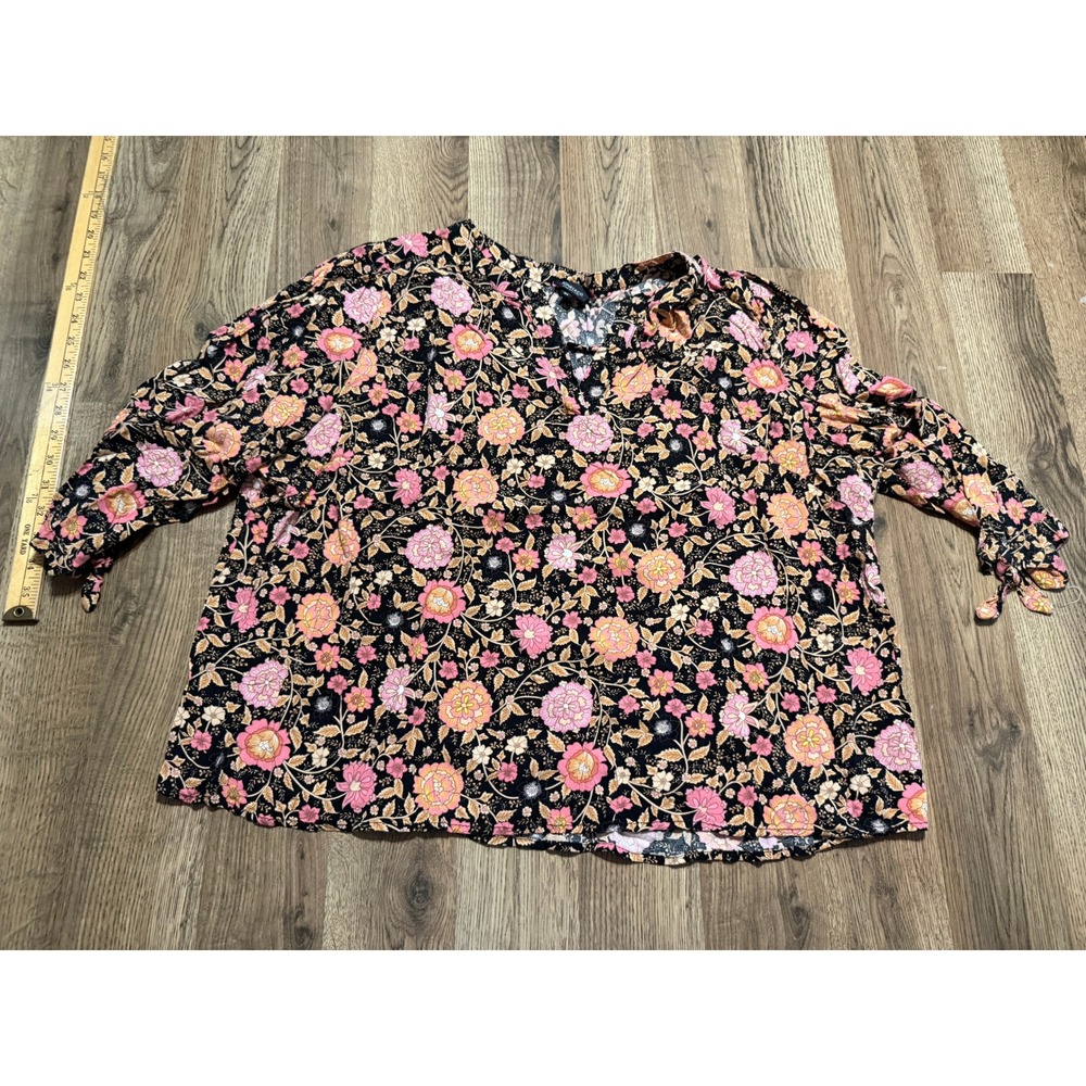 Jones & Co Shirts Women Size 3X Black Pink Floral Rayon Top V-Neck Tie Sleeve